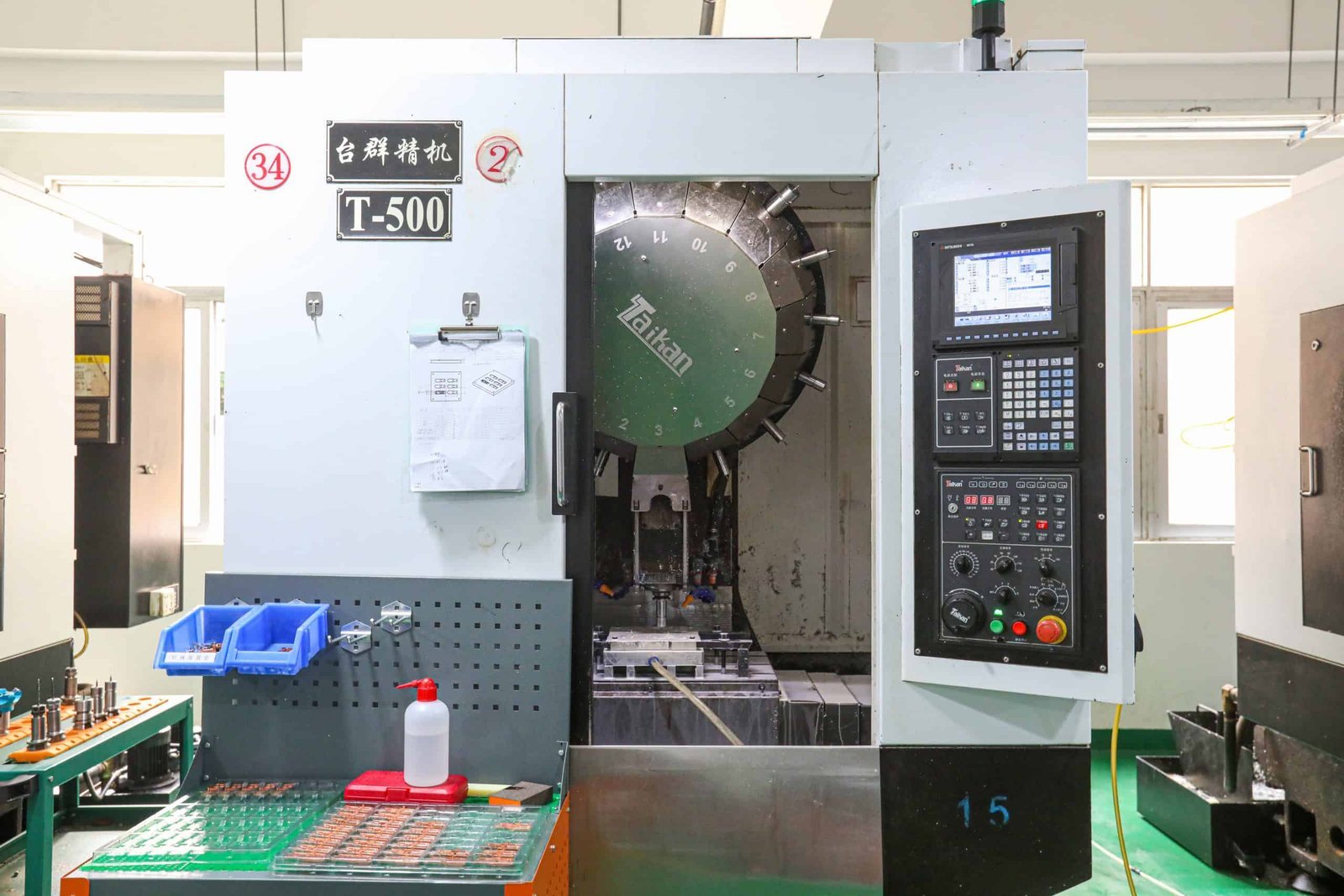6CNC-Bearbeitungswerkstatt