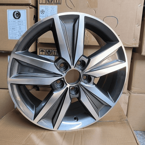 Custom CNC machined alloy wheel for automotive applications, high precision manufacturing.