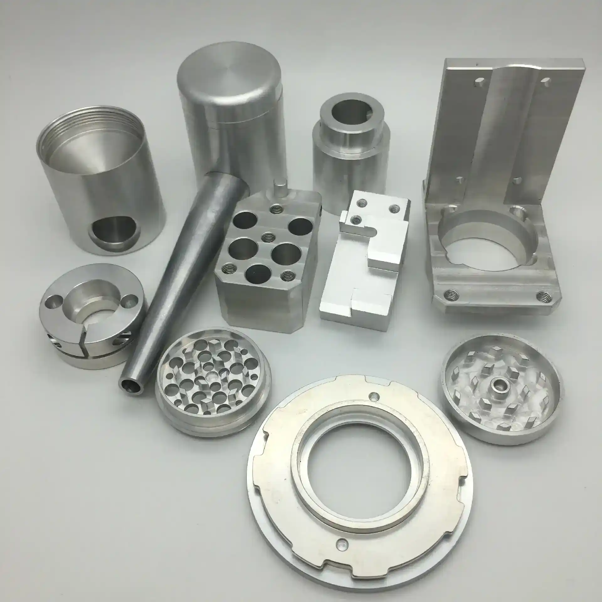 Mecanizado CNC y fabricación de componentes de precisión para semiconductores.