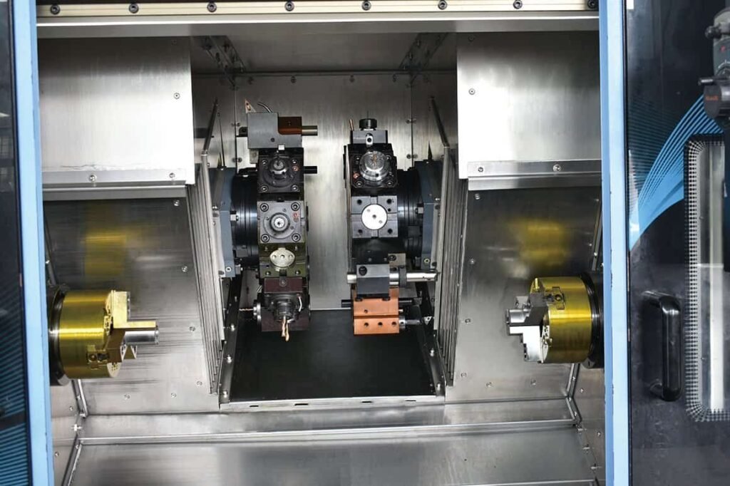 CNC-Drehzentrum mit zwei Spindeln