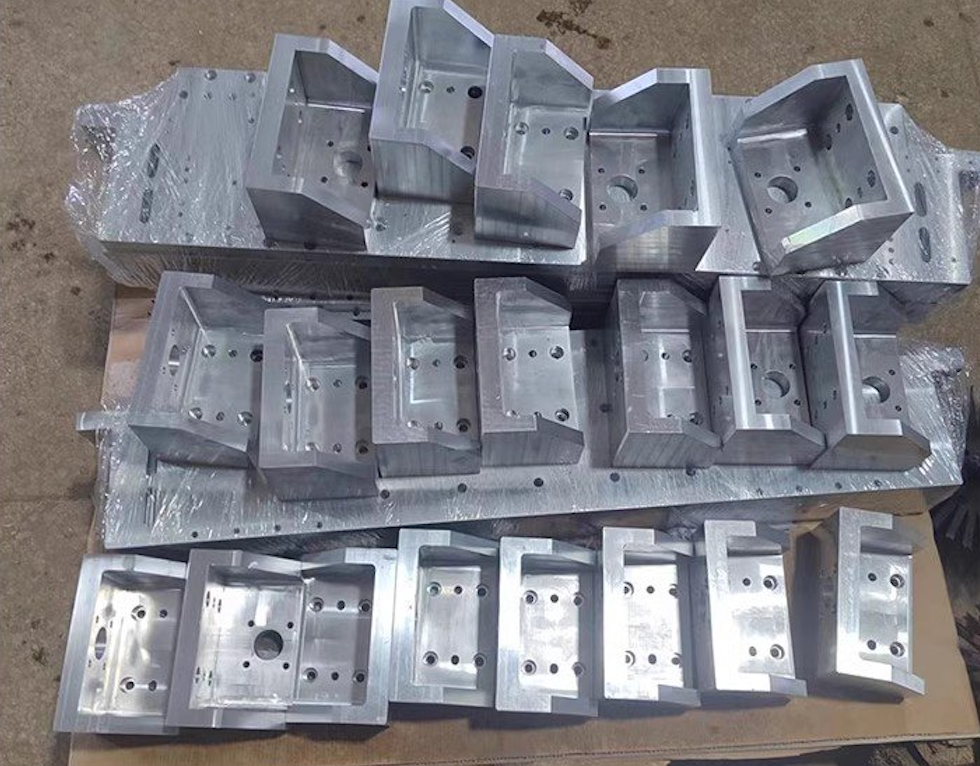 Soportes mecanizados con cajeras del conjunto de imágenes aportado de aluminio 2024