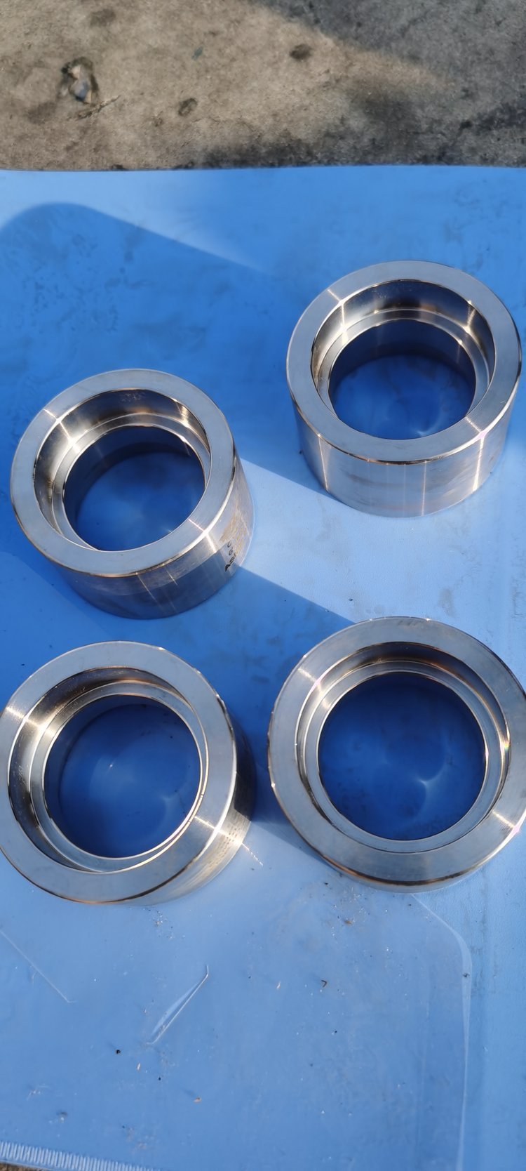 Turned cylindrical steel components