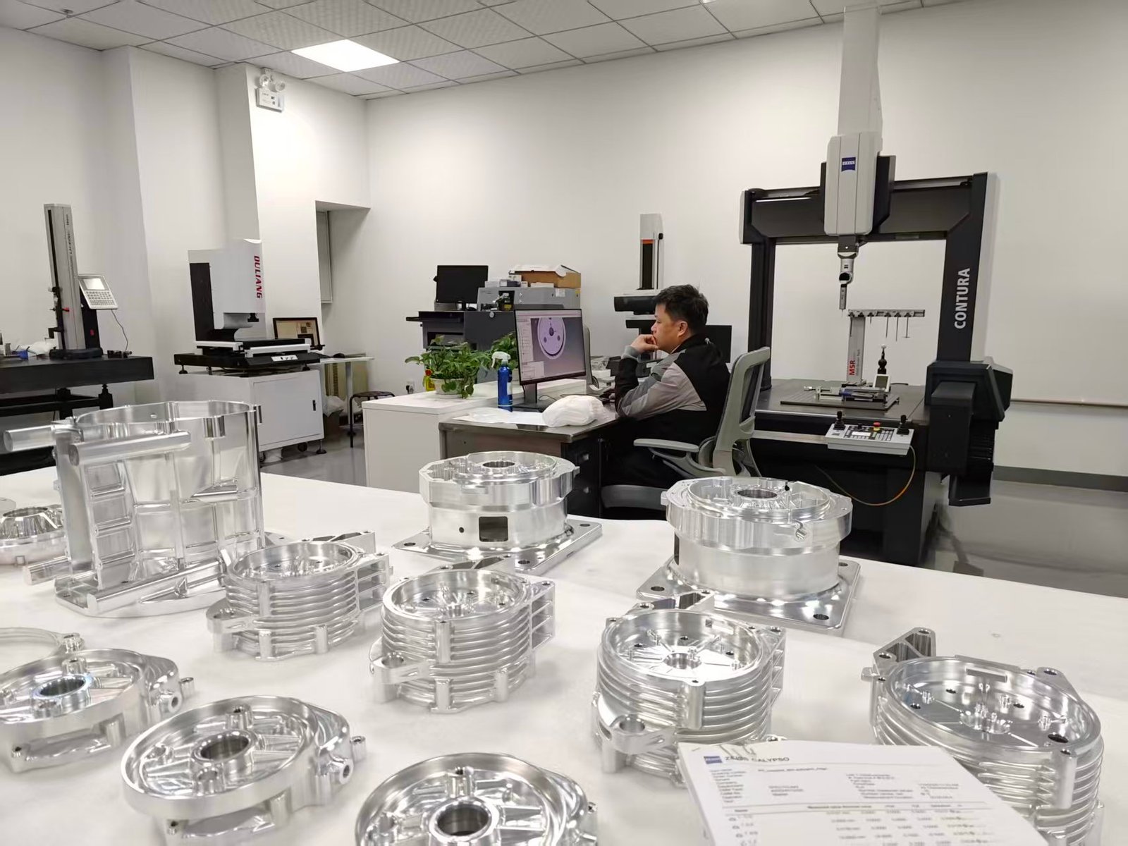 6CNC inspection laboratory