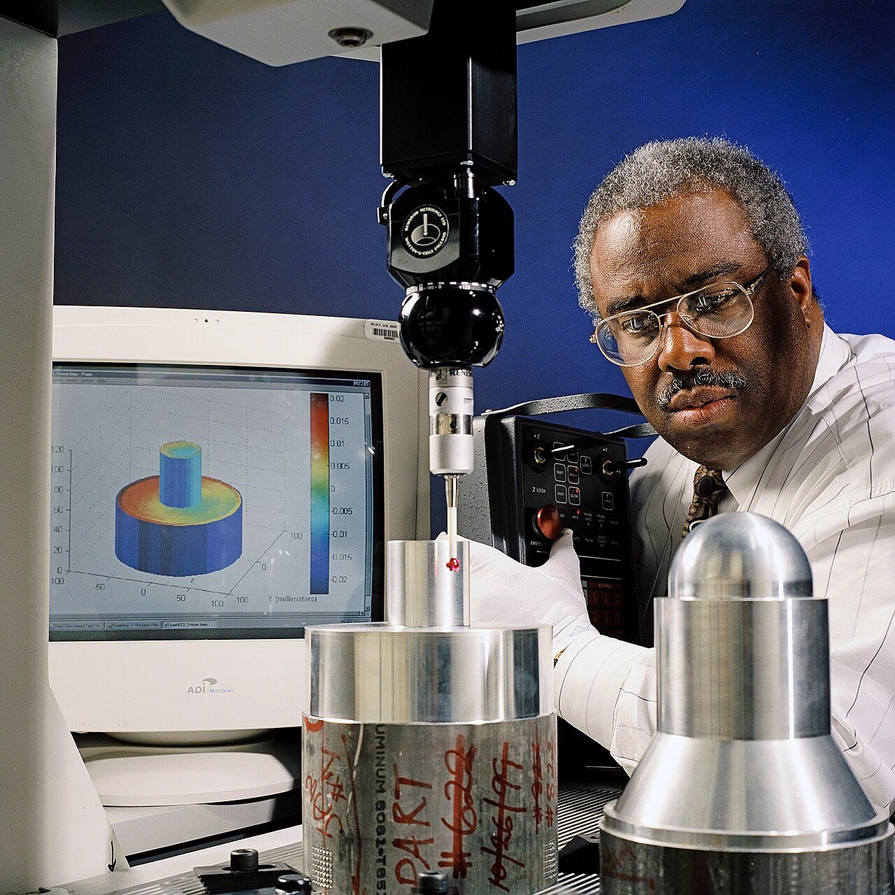 Coordinate measuring machine